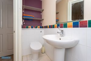 En-suite- click for photo gallery